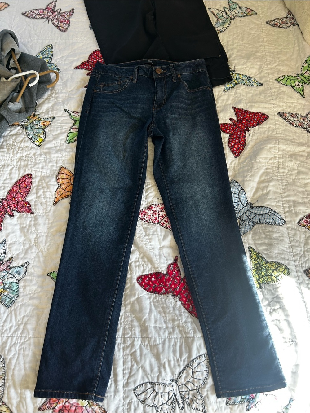 1822 Denim Women's Dark Blue Skinny Jeans